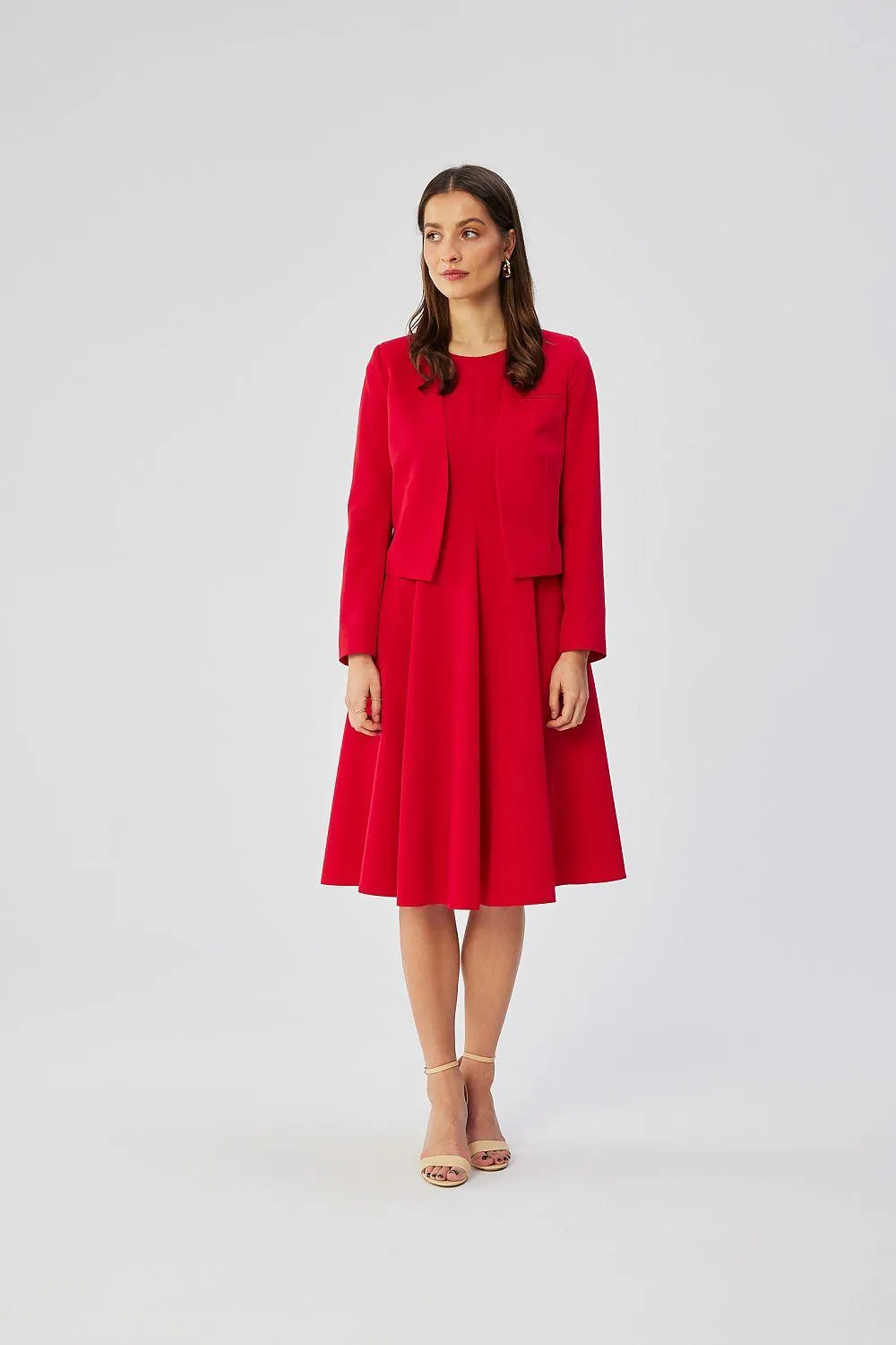 Effortlessly Stylish Short Jacket with Modern Touch