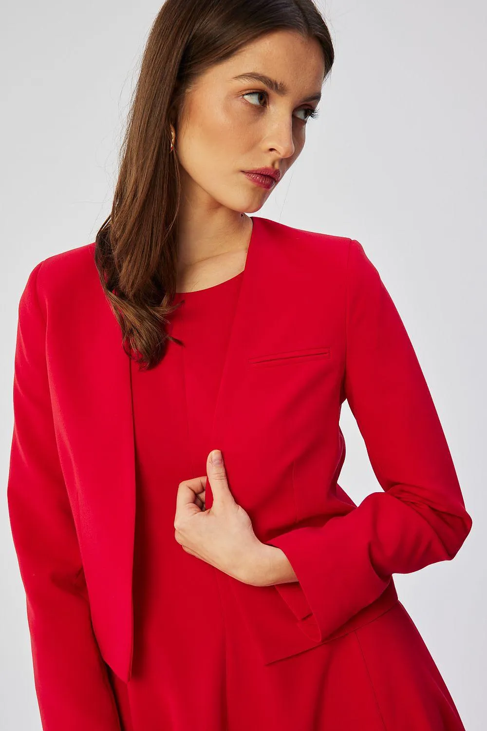 Effortlessly Stylish Short Jacket with Modern Touch