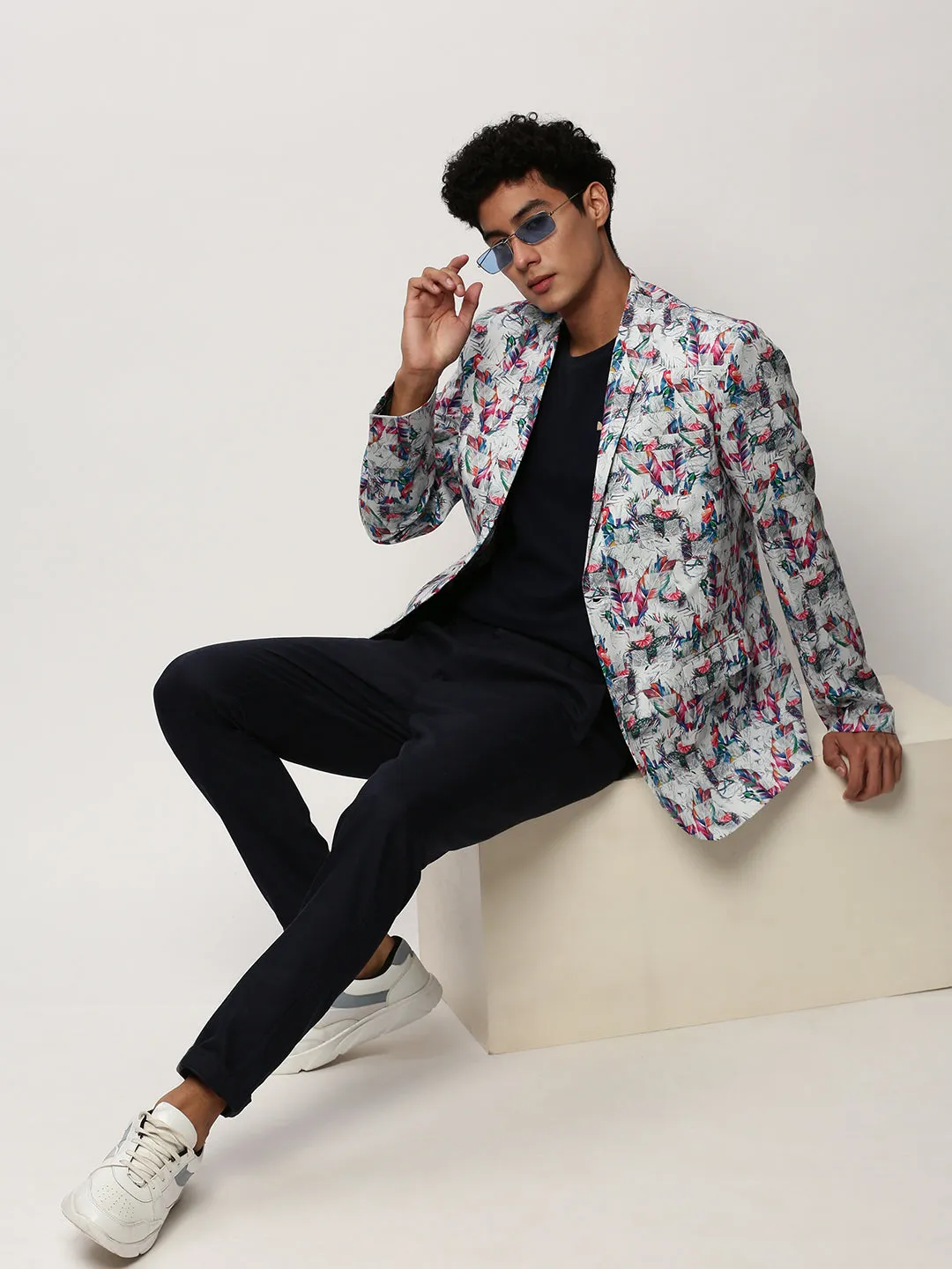 Men White Tropical Printed Slim-Fit Single Breasted Cotton Blazer