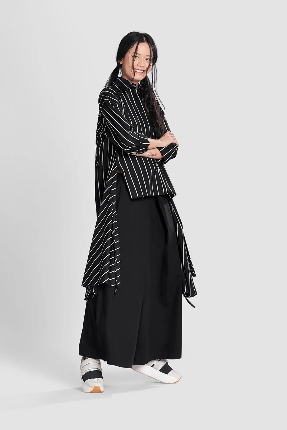 PANTS WITH FRONT PLEAT